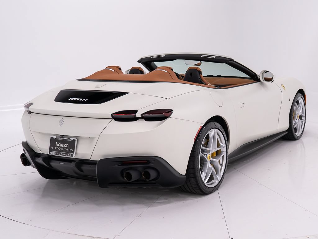 Used 2025 Ferrari Roma Spider RWD image 5