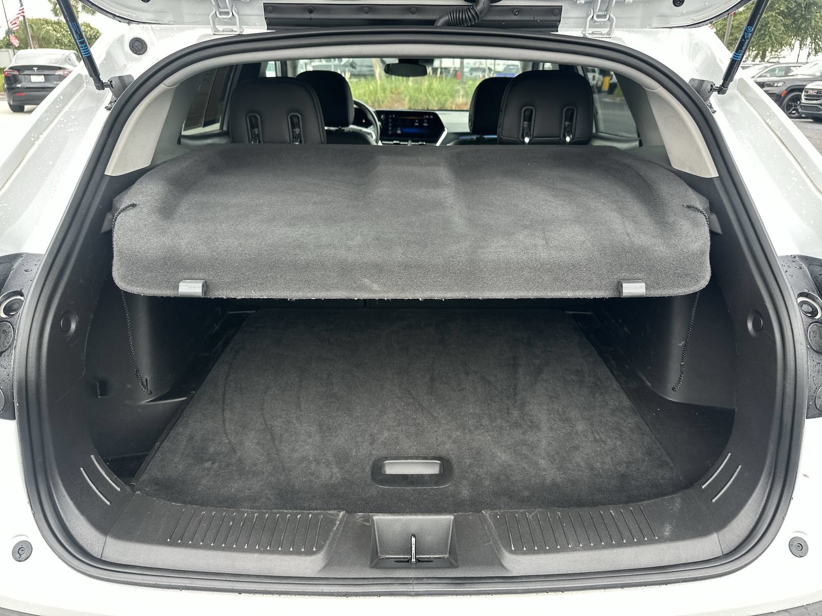 Used 2025 Chevrolet Trax LT w/ LT Convenience Package FWD image 32