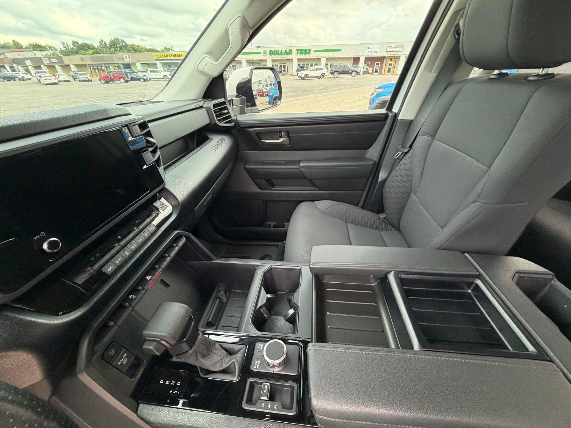 Used 2024 Toyota Tundra SR5 w/ SR5 Convenience Package AWD/4WD image 14