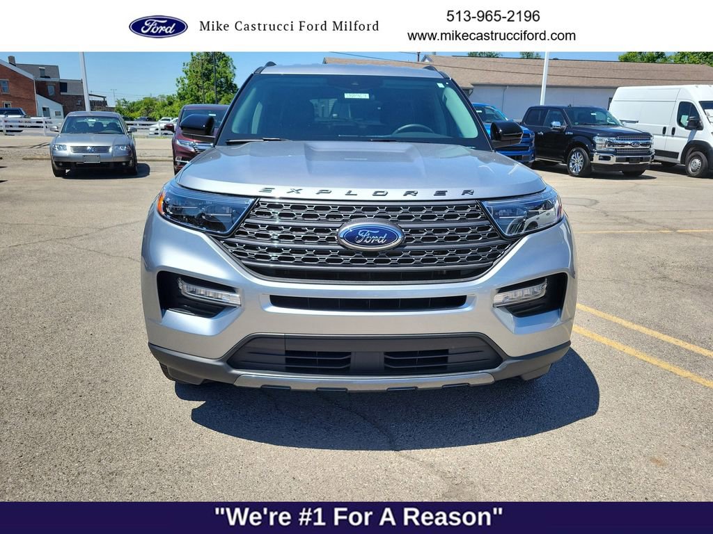 Certified 2024 Ford Explorer XLT w/ Equipment Group 202A AWD/4WD image 8