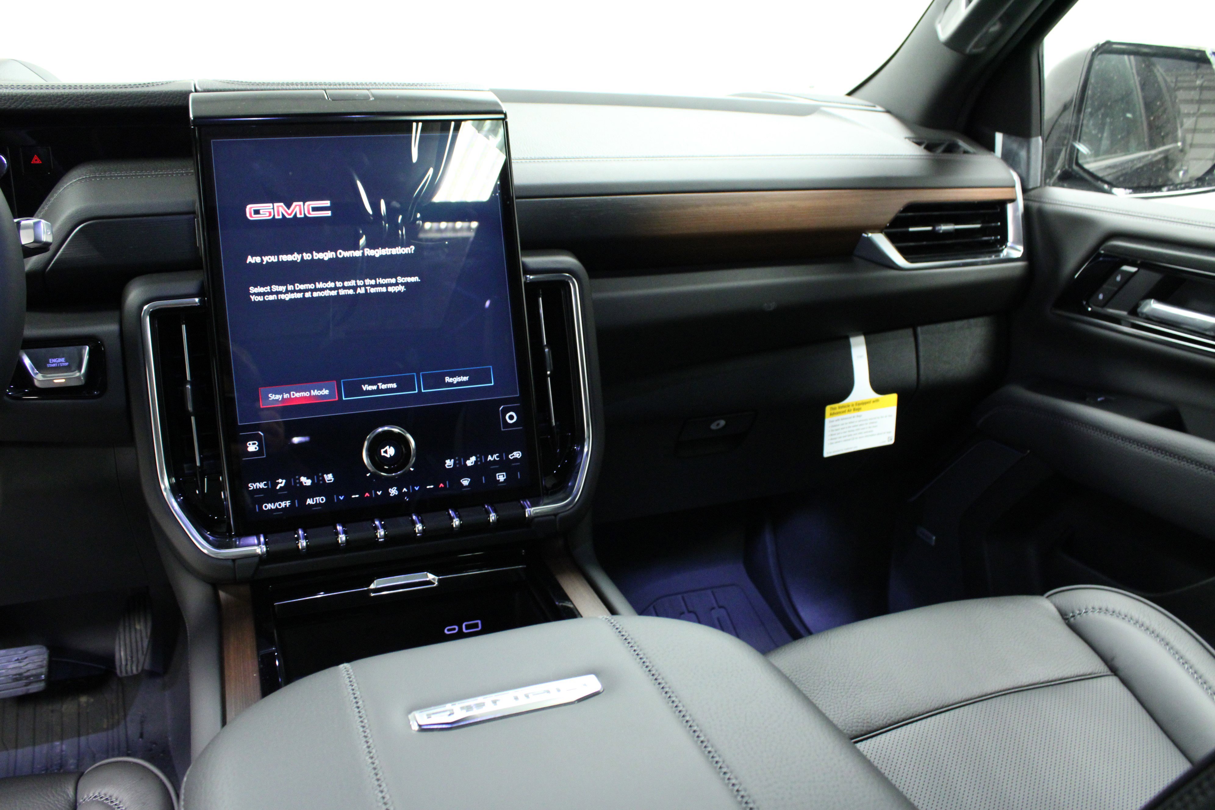 New 2026 GMC Yukon XL Denali w/ Denali Reserve Package image 20