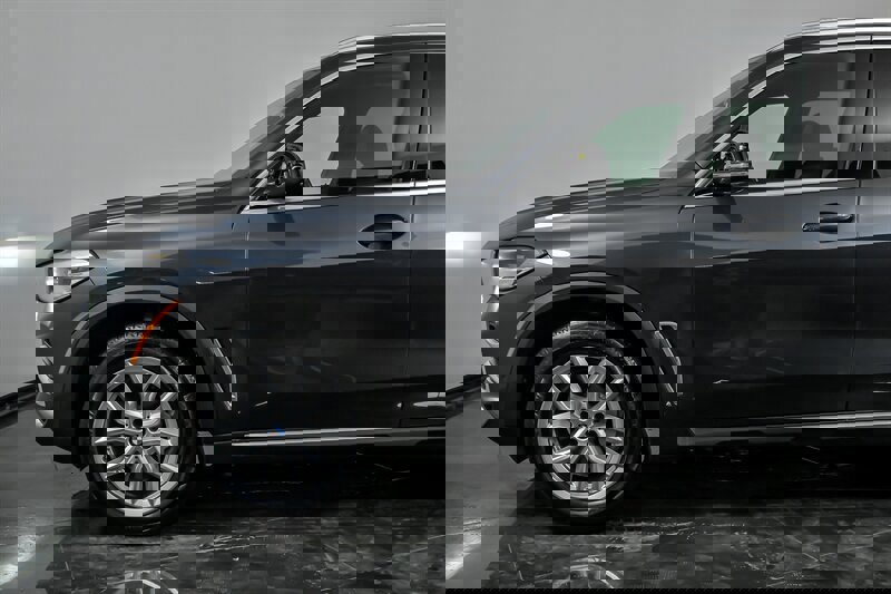 Used 2022 BMW X5 xDrive40i w/ Premium Package image 6