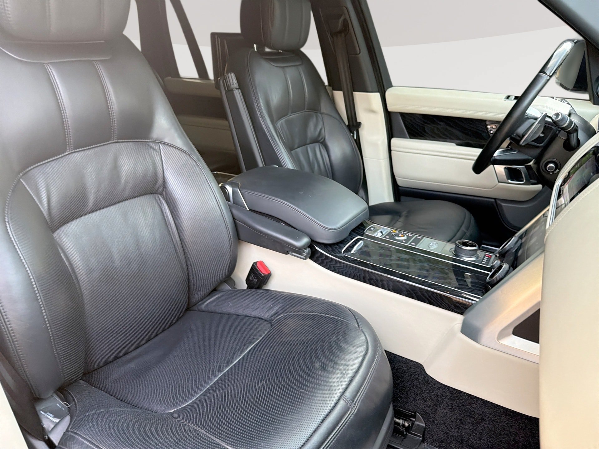 Used 2020 Land Rover Range Rover Long Wheelbase Autobiography AWD/4WD image 28