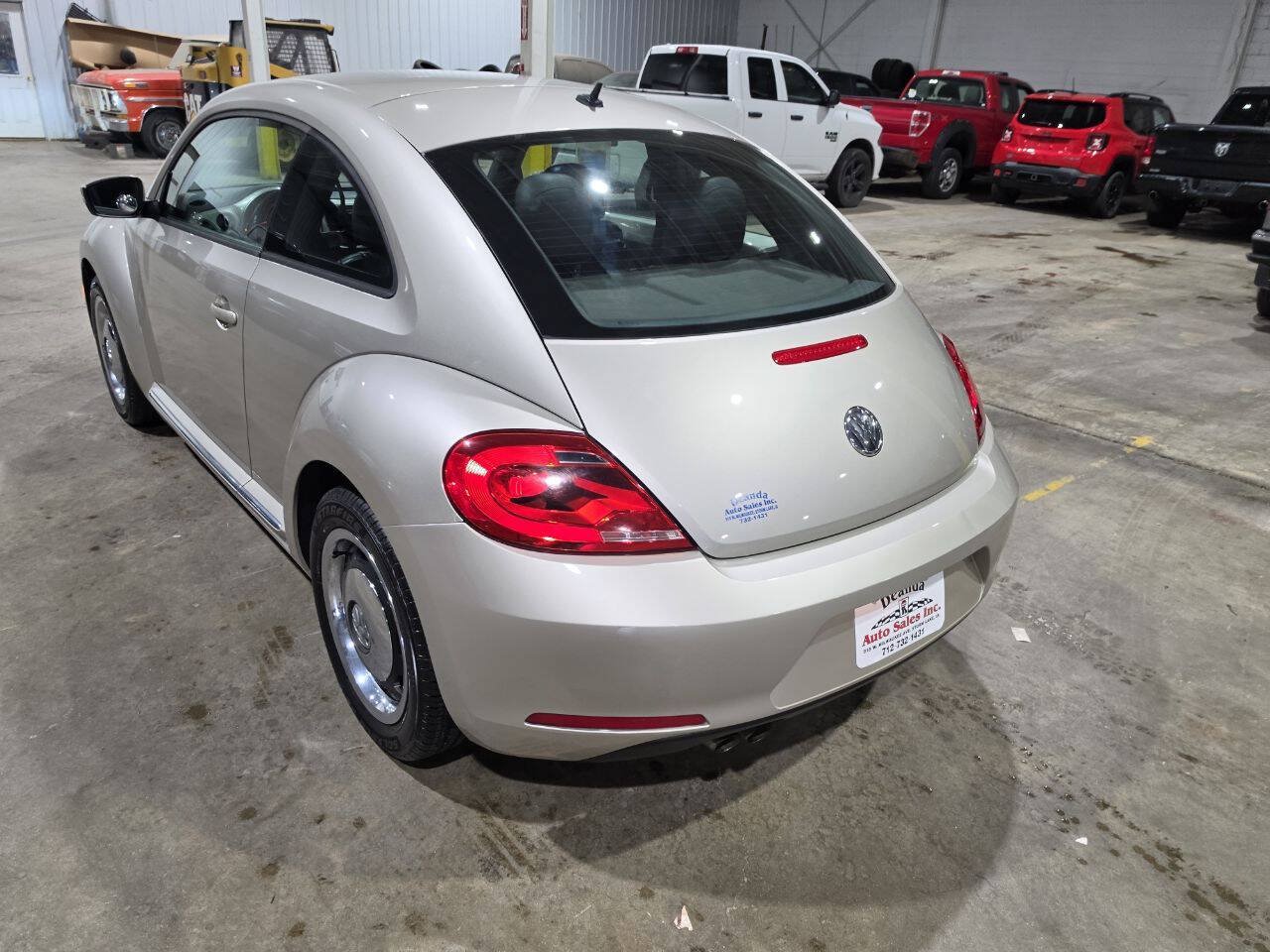 Used 2012 Volkswagen Beetle 2.5 FWD image 8