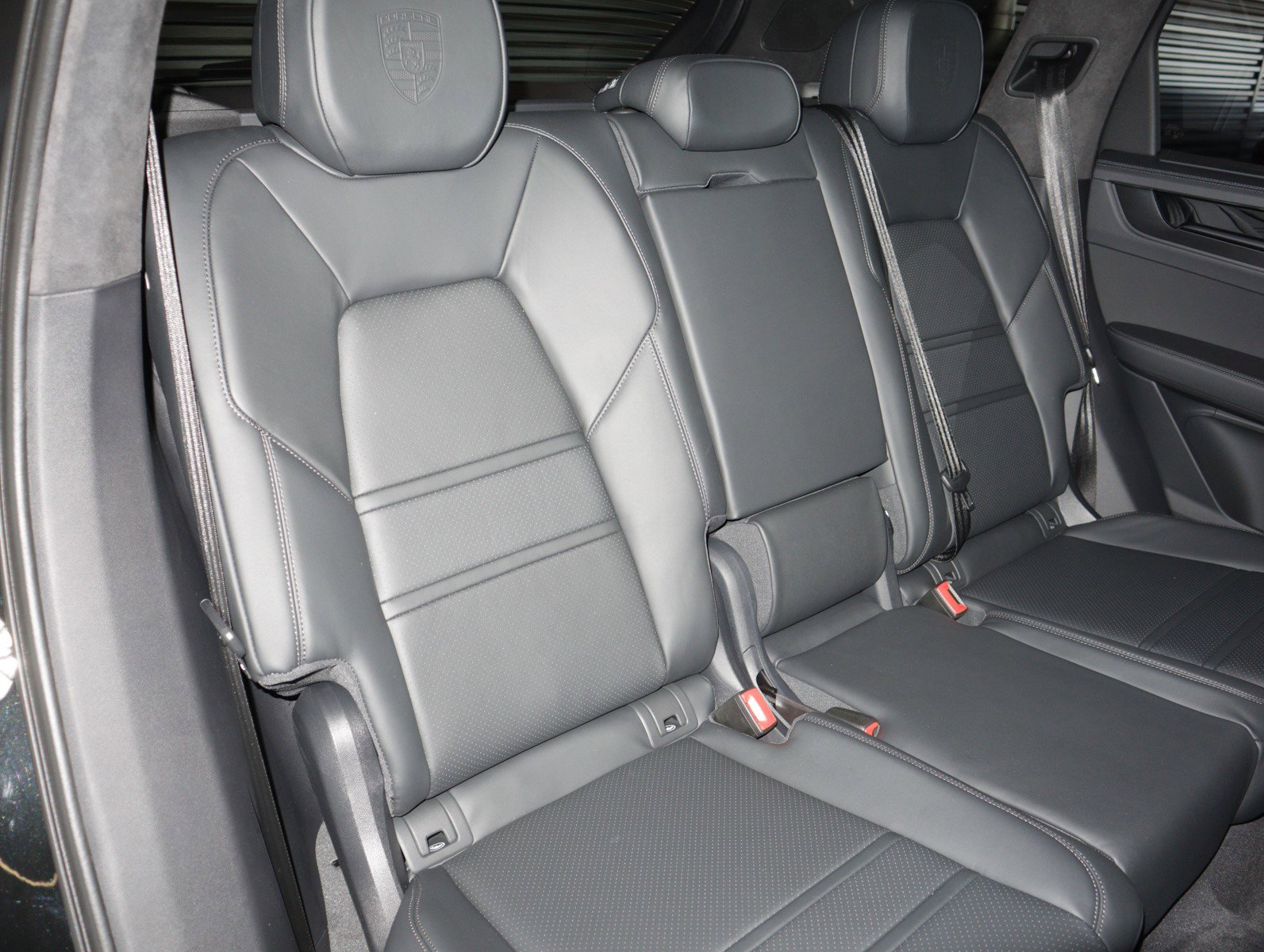 New 2026 Porsche Cayenne GTS image 6