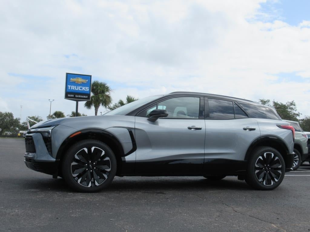 New 2025 Chevrolet Blazer EV RS AWD/4WD image 2