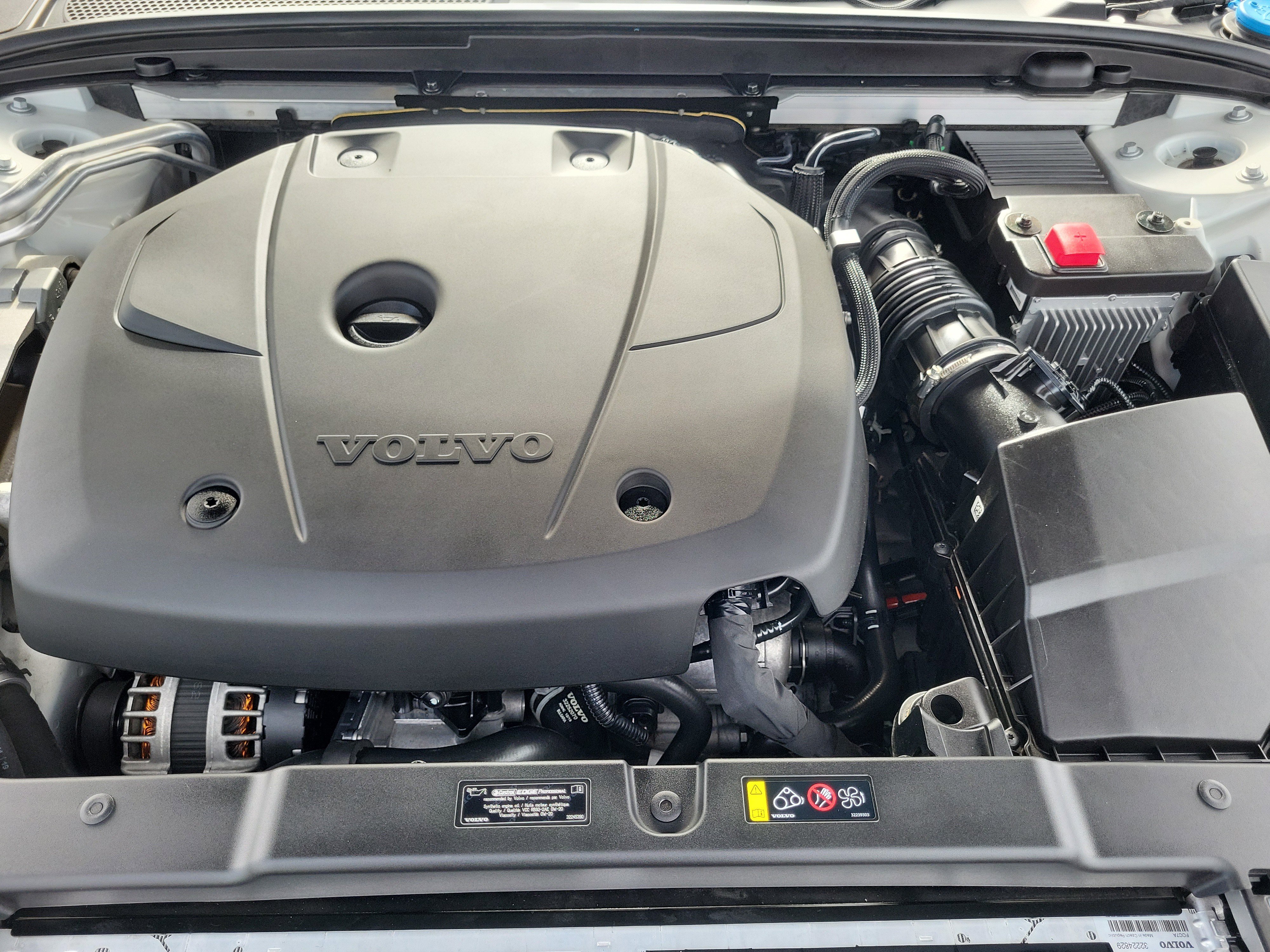 Used 2020 Volvo S60 T6 R-Design w/ Protection Package Premier image 26