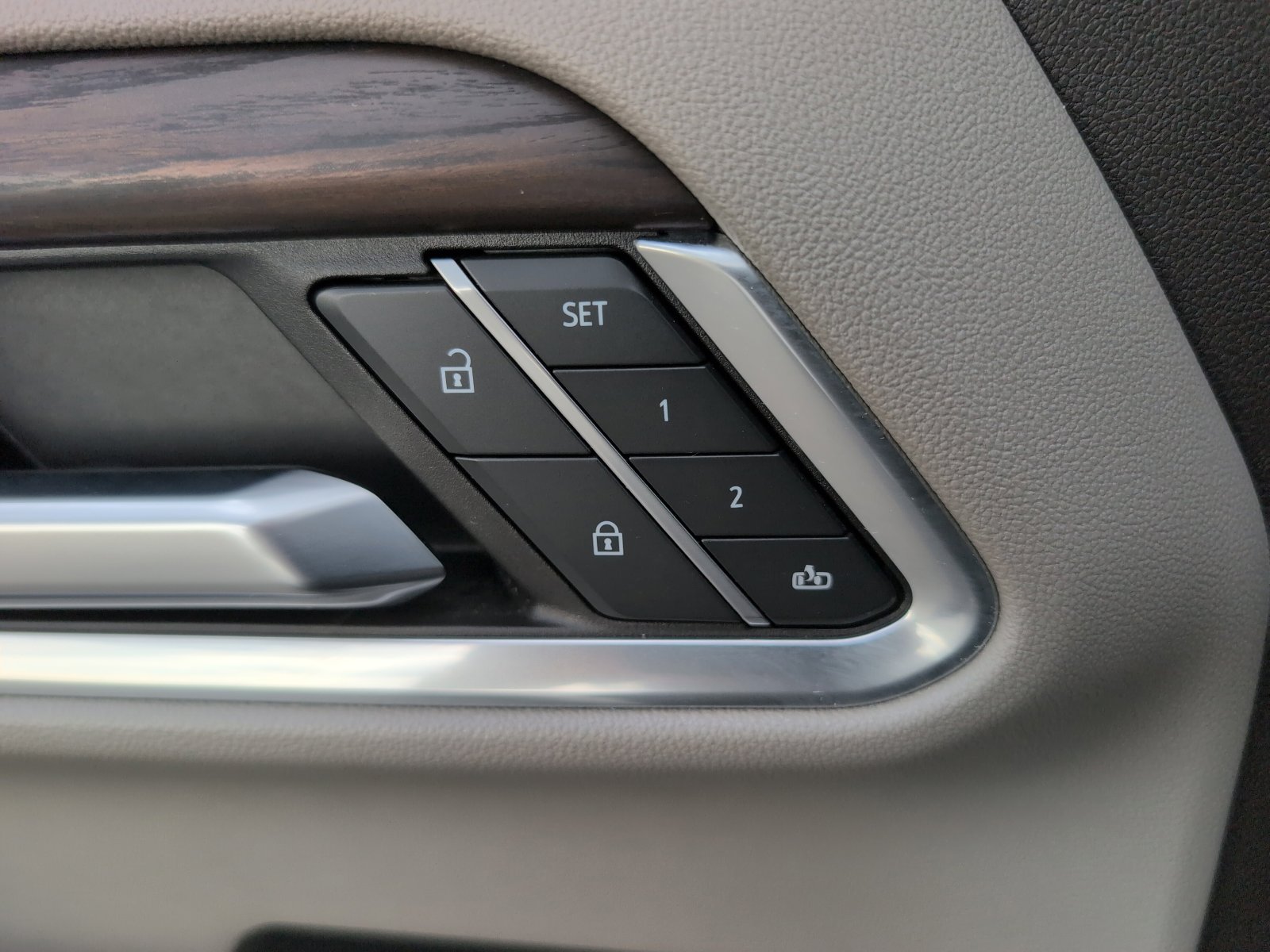 Used 2024 GMC Sierra 2500 SLT w/ SLT Premium Package image 21