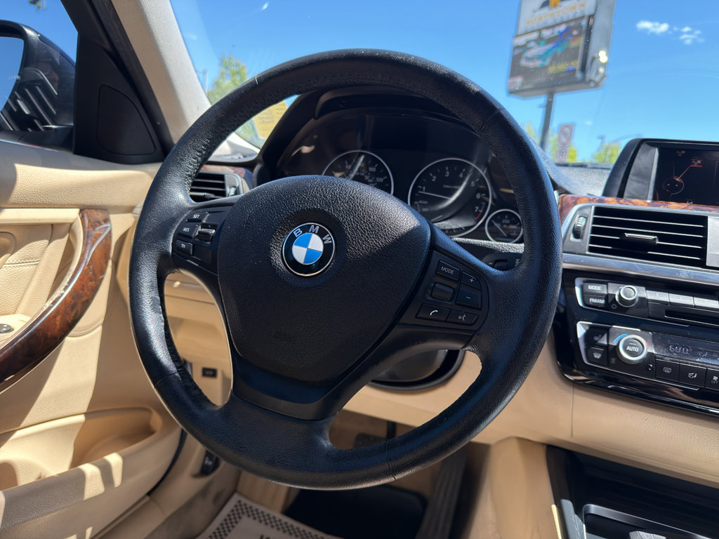 Used 2016 BMW 320i xDrive Sedan AWD/4WD image 21