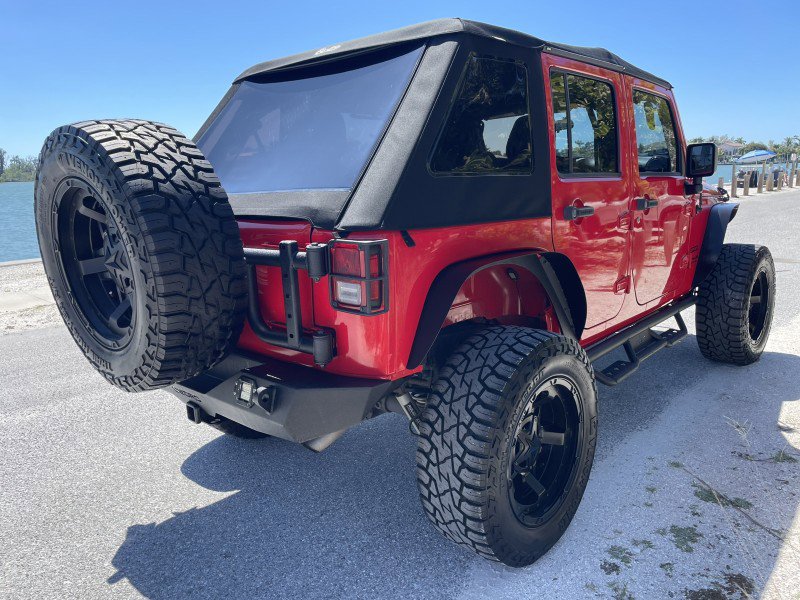Used 2017 Jeep Wrangler Unlimited Sport w/ Connectivity Group AWD/4WD image 6
