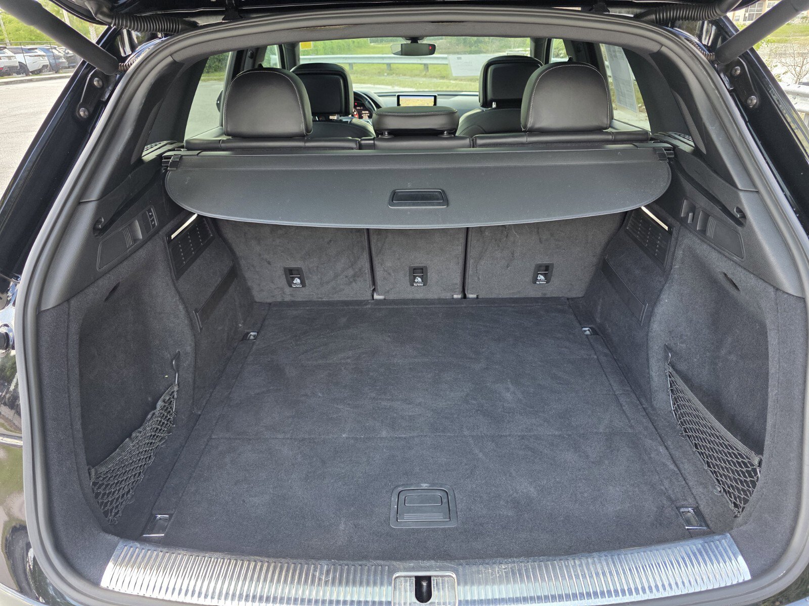 Used 2018 Audi SQ5 Prestige w/ Prestige Package image 17