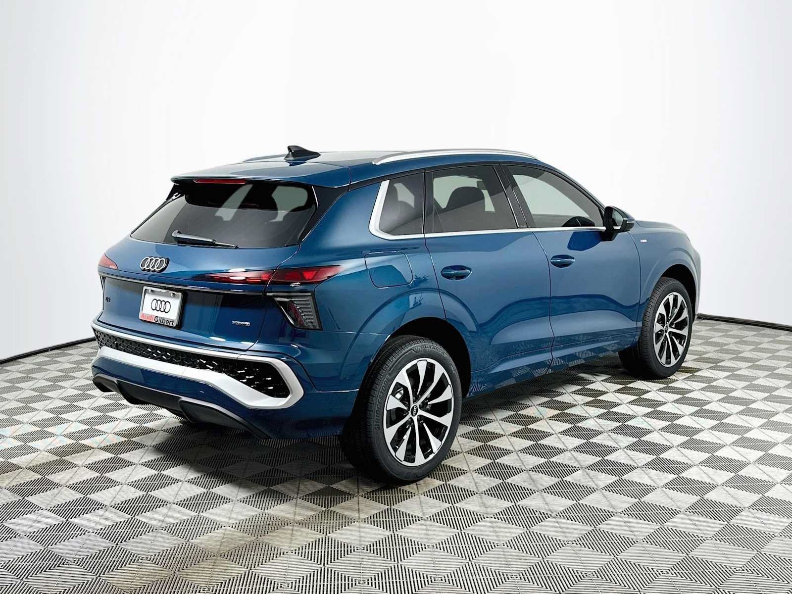 New 2026 Audi Q3 quattro 2.0T AWD/4WD image 7