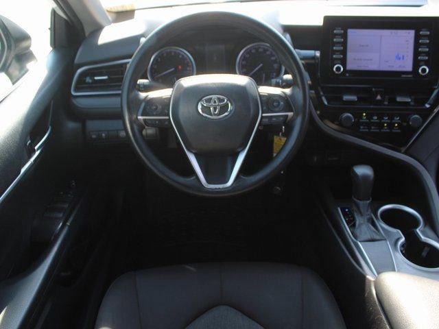 Used 2021 Toyota Camry LE image 5