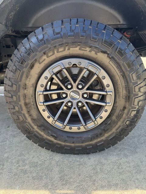 Used 2020 Ford F150 Raptor w/ Equipment Group 802A Luxury image 9