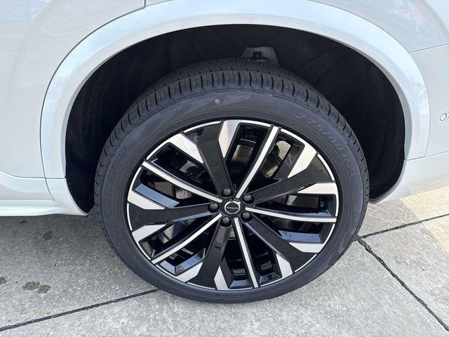 New 2026 Volvo XC90 B6 Ultra w/ Protection Package image 5