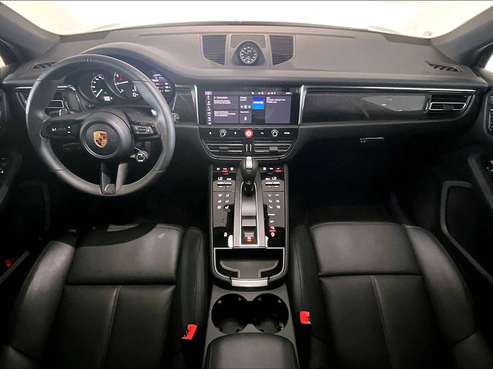 Used 2026 Porsche Macan AWD/4WD image 17