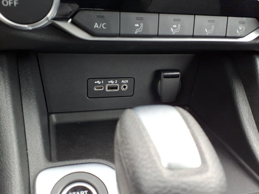 Used 2023 Nissan Sentra SV image 18