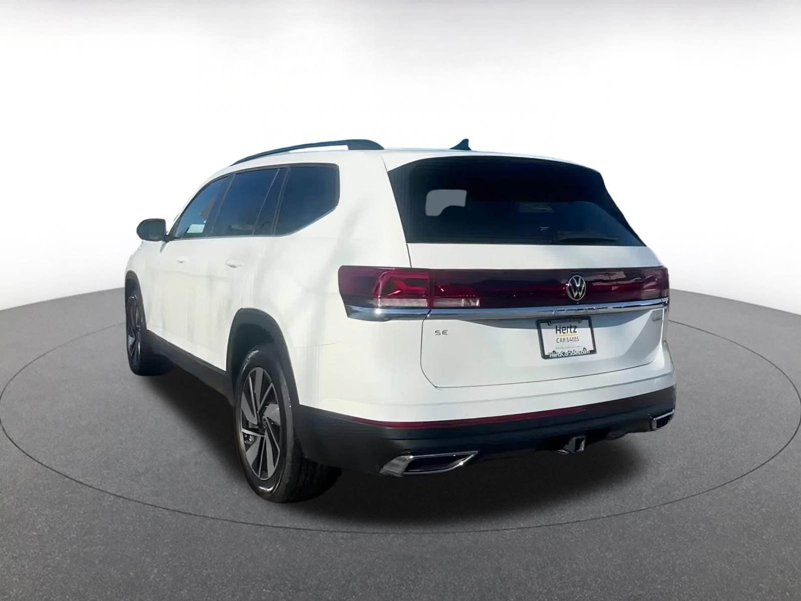 Used 2025 Volkswagen Atlas SE image 11