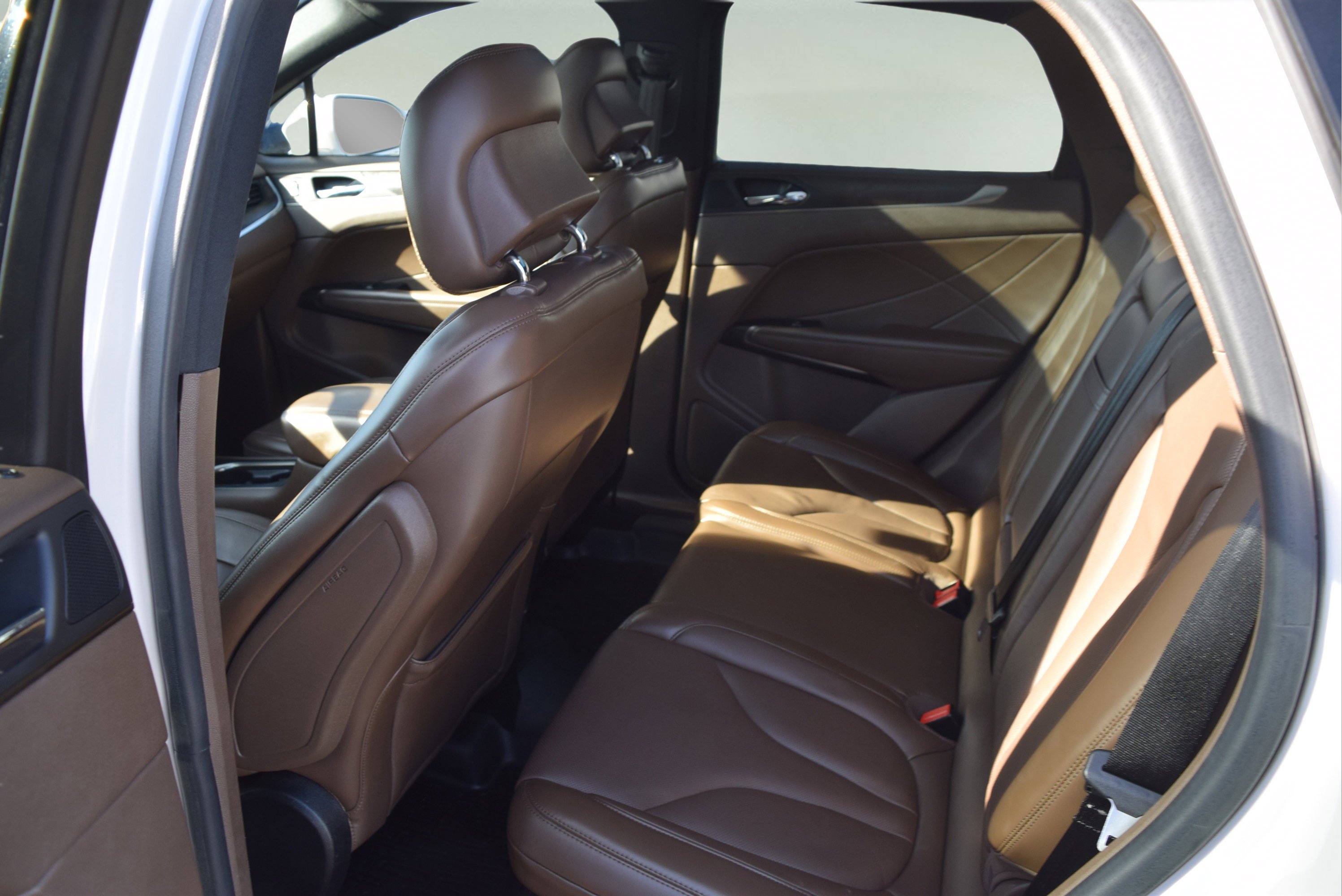 Used 2018 Lincoln MKC Reserve w/ Lincoln MKC Climate Package image 8