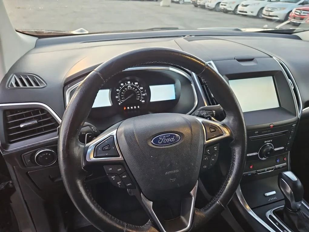 Used 2015 Ford Edge Titanium w/ Equipment Group 302A image 32