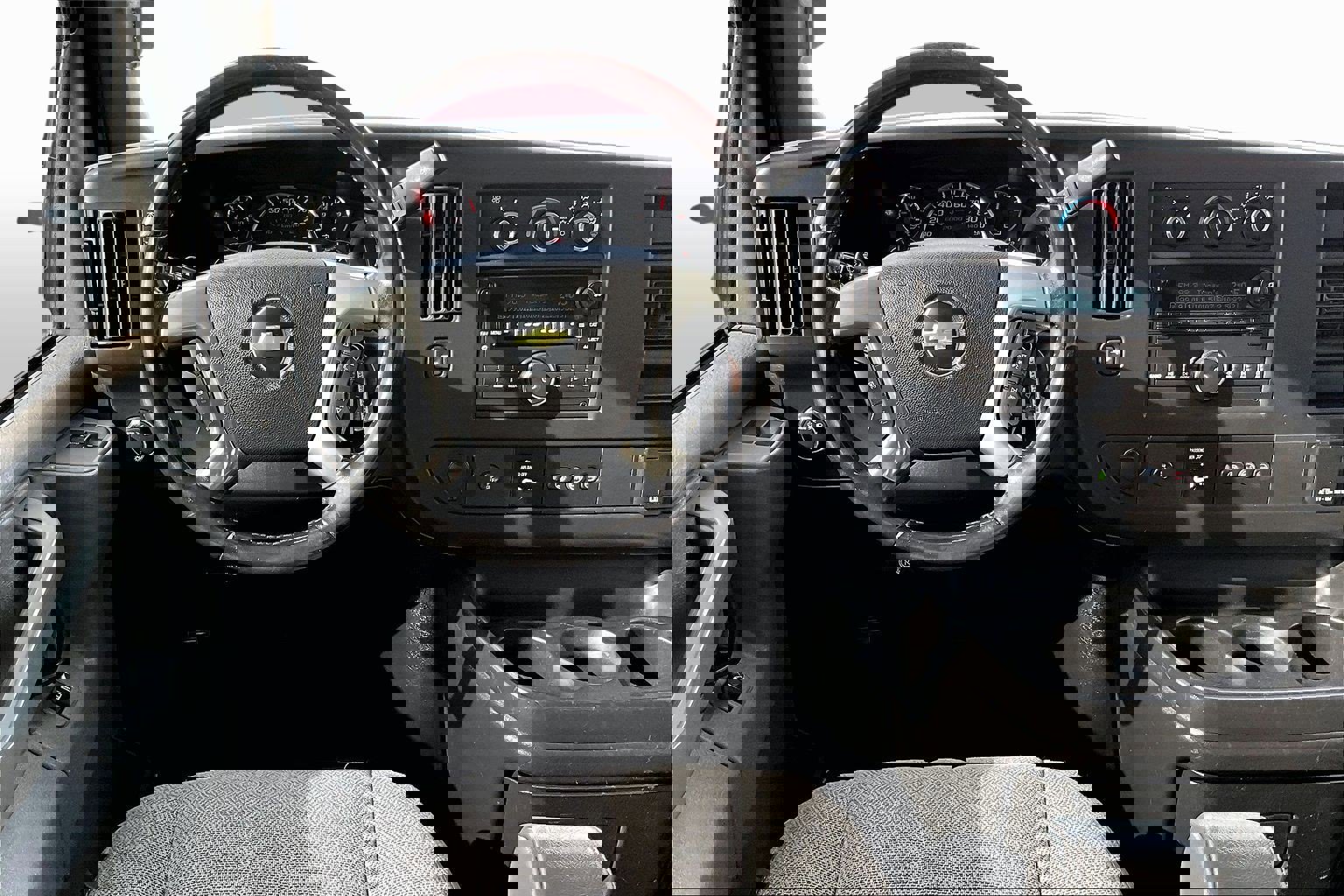 Used 2019 Chevrolet Express 3500 LS image 5