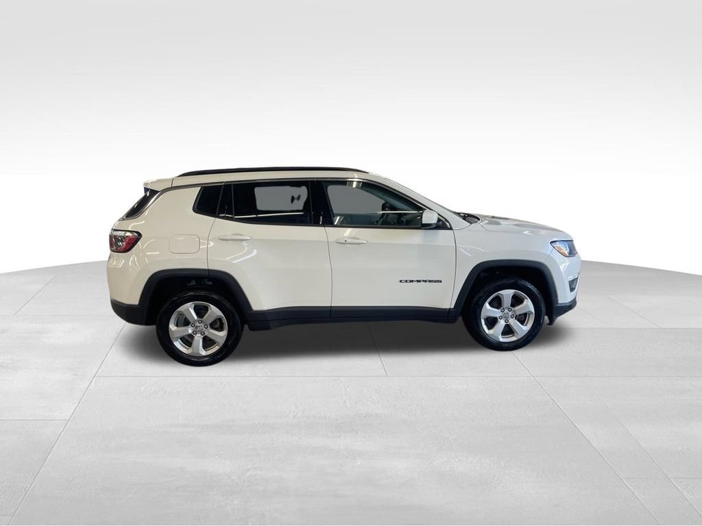 Used 2020 Jeep Compass Latitude w/ Cold Weather Group AWD/4WD image 38
