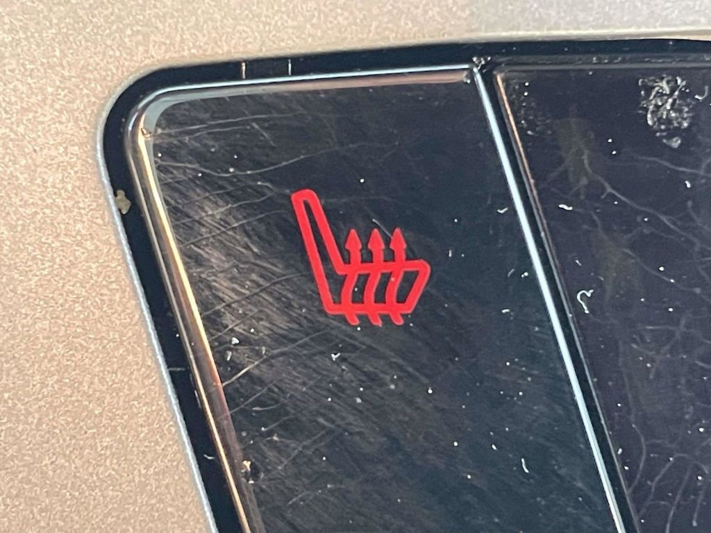 Used 2024 Ford Explorer XLT image 20