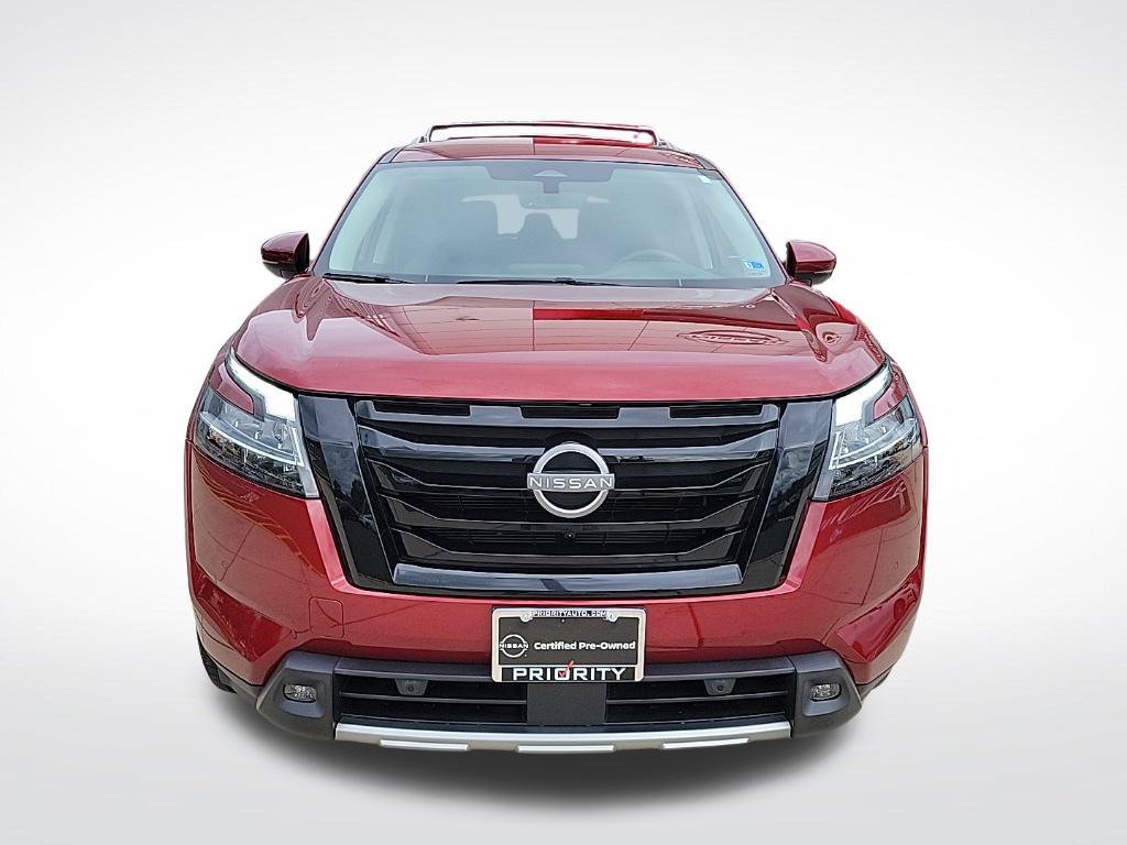 Certified 2024 Nissan Pathfinder SL w/ Black Appearance Package AWD/4WD image 13