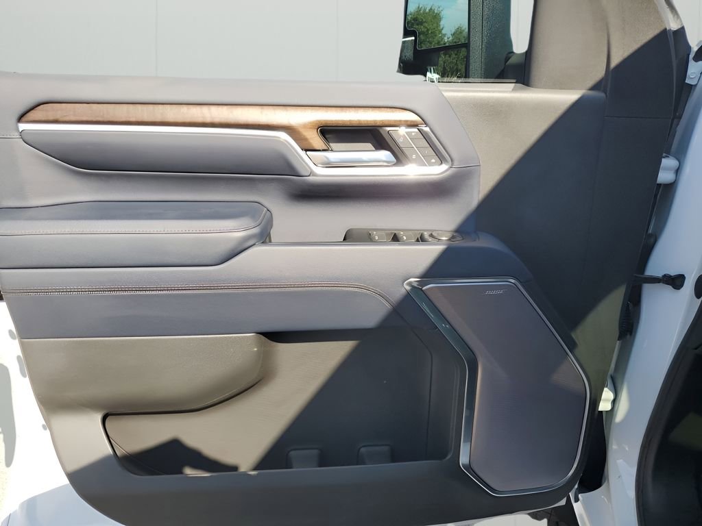 Used 2024 Chevrolet Silverado 2500 High Country w/ Technology Package image 27