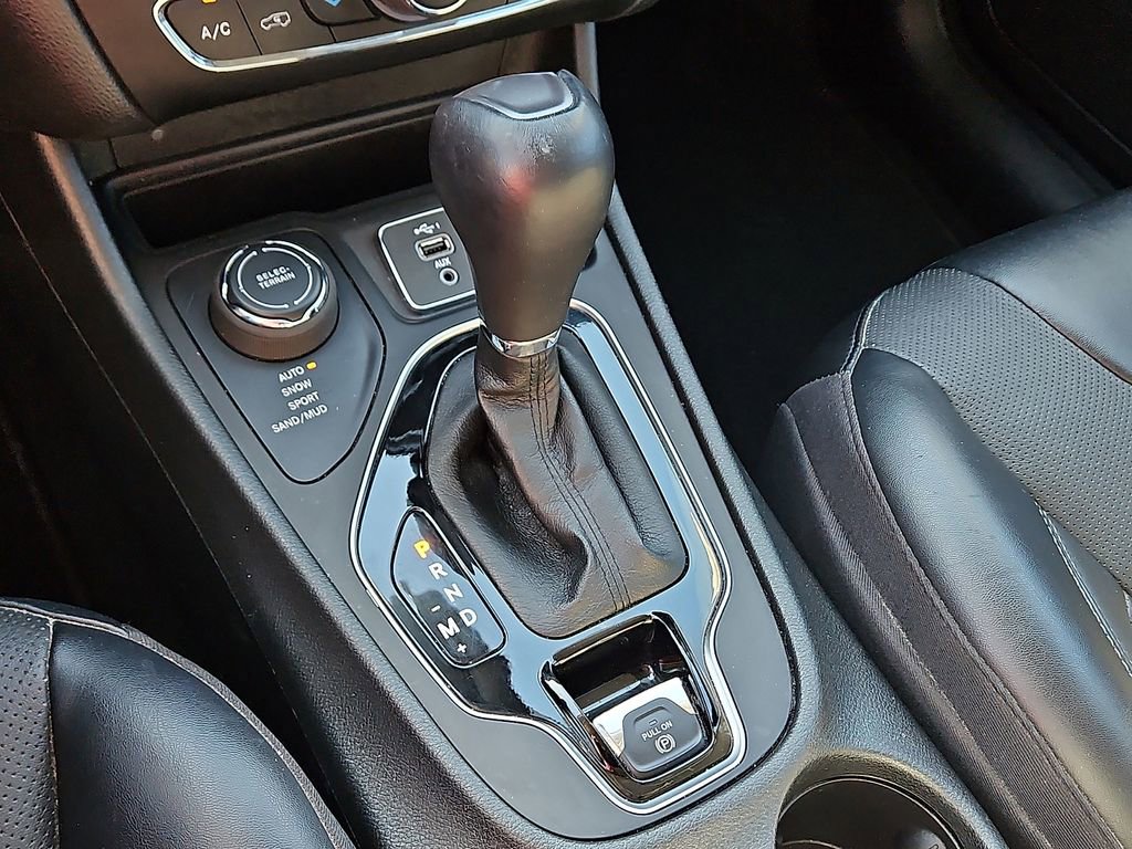 Used 2023 Jeep Cherokee Altitude Lux image 16