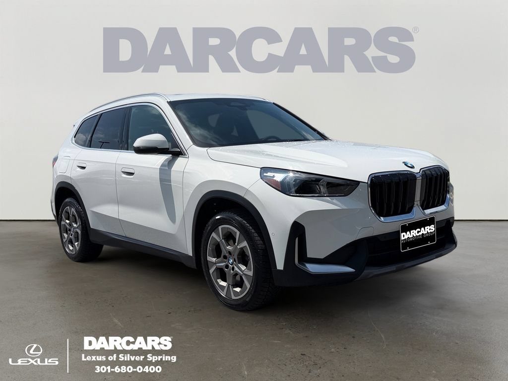 Used 2023 BMW X1 xDrive28i AWD/4WD image 1