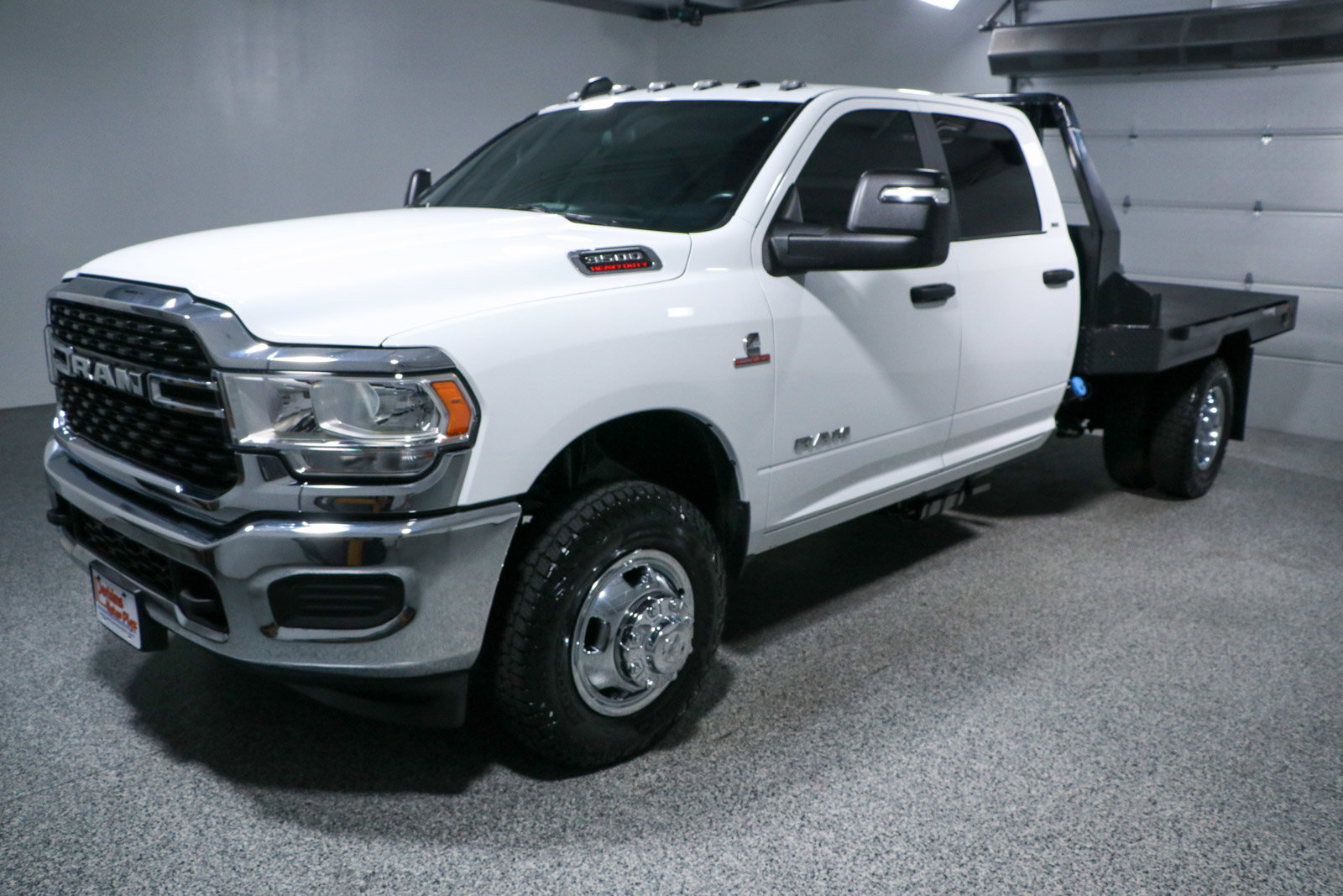 Used 2024 RAM 3500 SLT w/ Quick Order Package 2YG SLT image 28