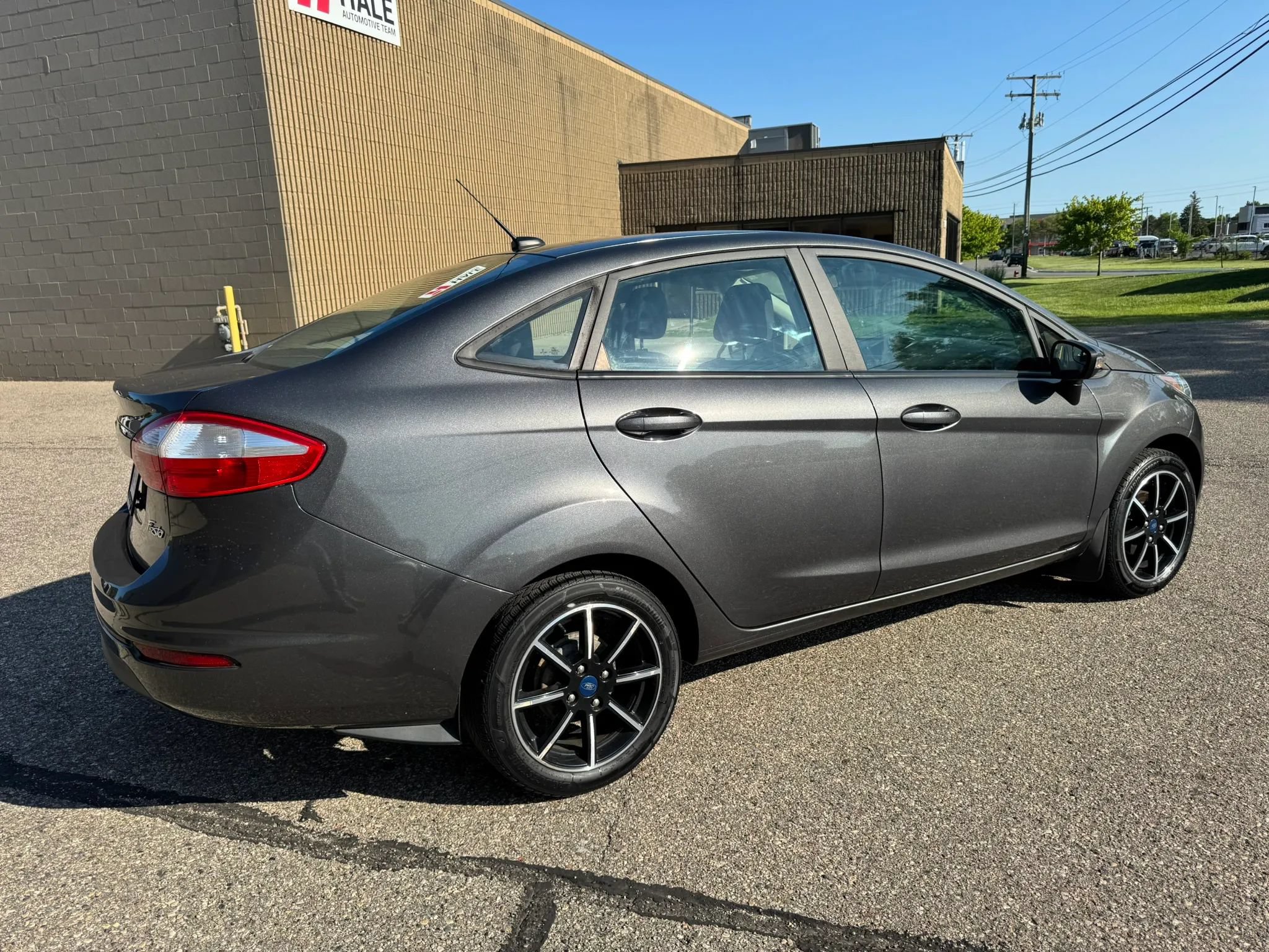 Used 2019 Ford Fiesta SE w/ Cold Weather Package FWD image 10