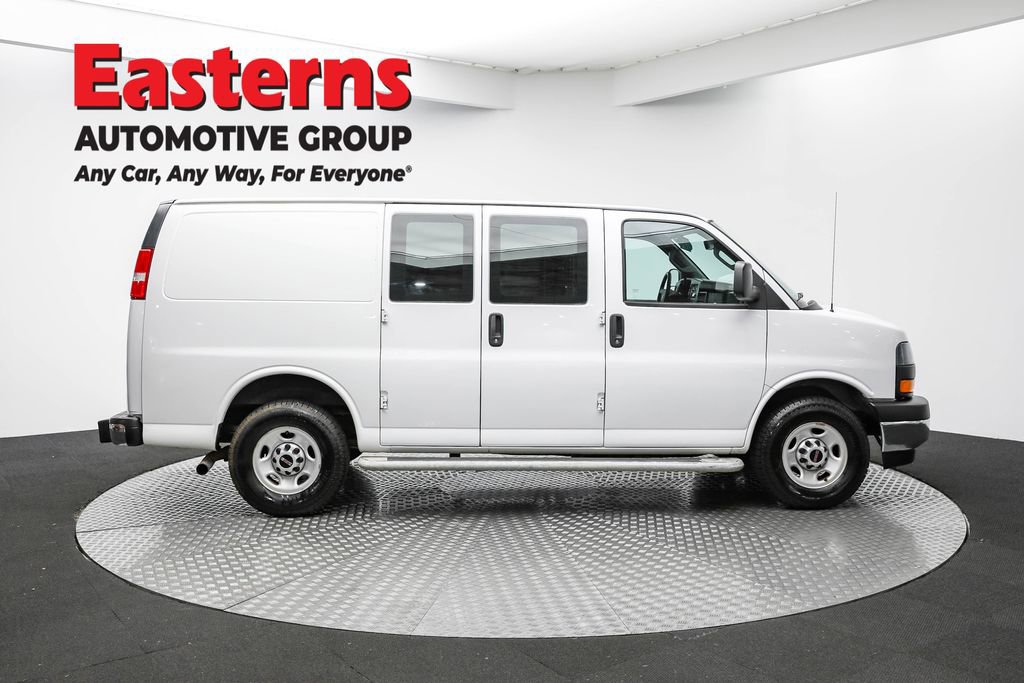 Used 2020 GMC Savana 2500 w/ Driver Convenience Package RWD image 4
