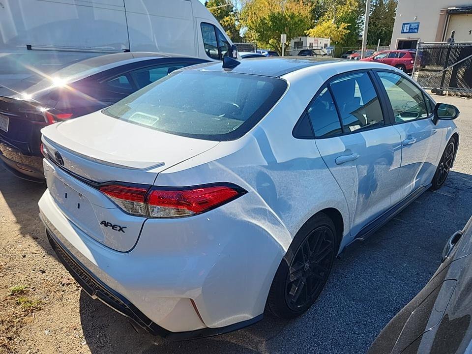 Used 2022 Toyota Corolla SE image 2