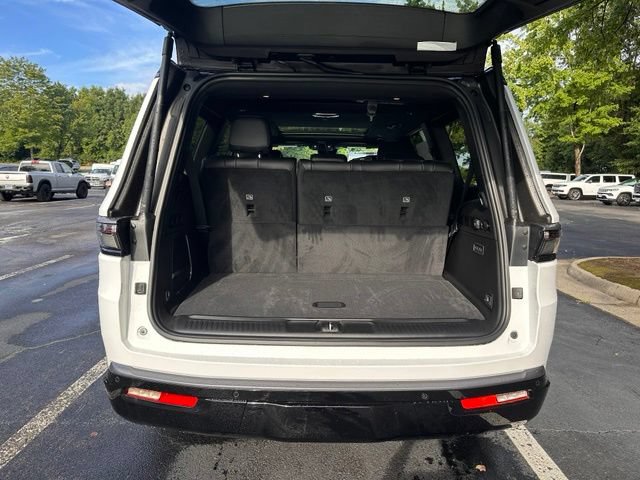 New 2026 Jeep Grand Wagoneer 4WD image 12