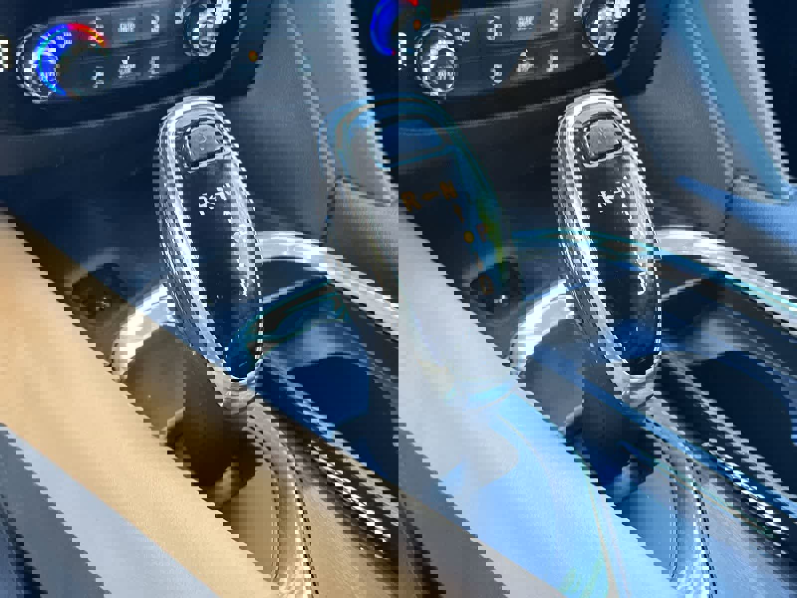 Used 2018 Buick Enclave Essence image 19