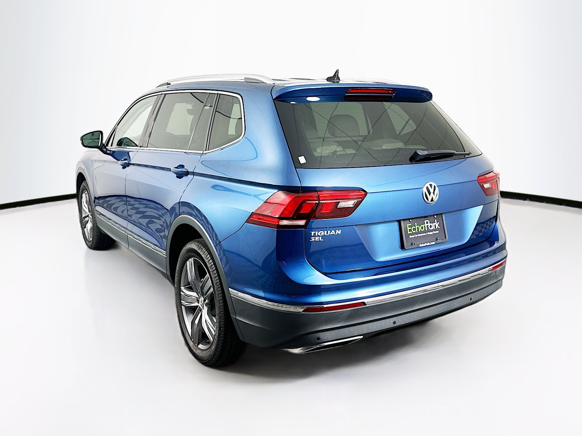 Used 2020 Volkswagen Tiguan SEL FWD image 5
