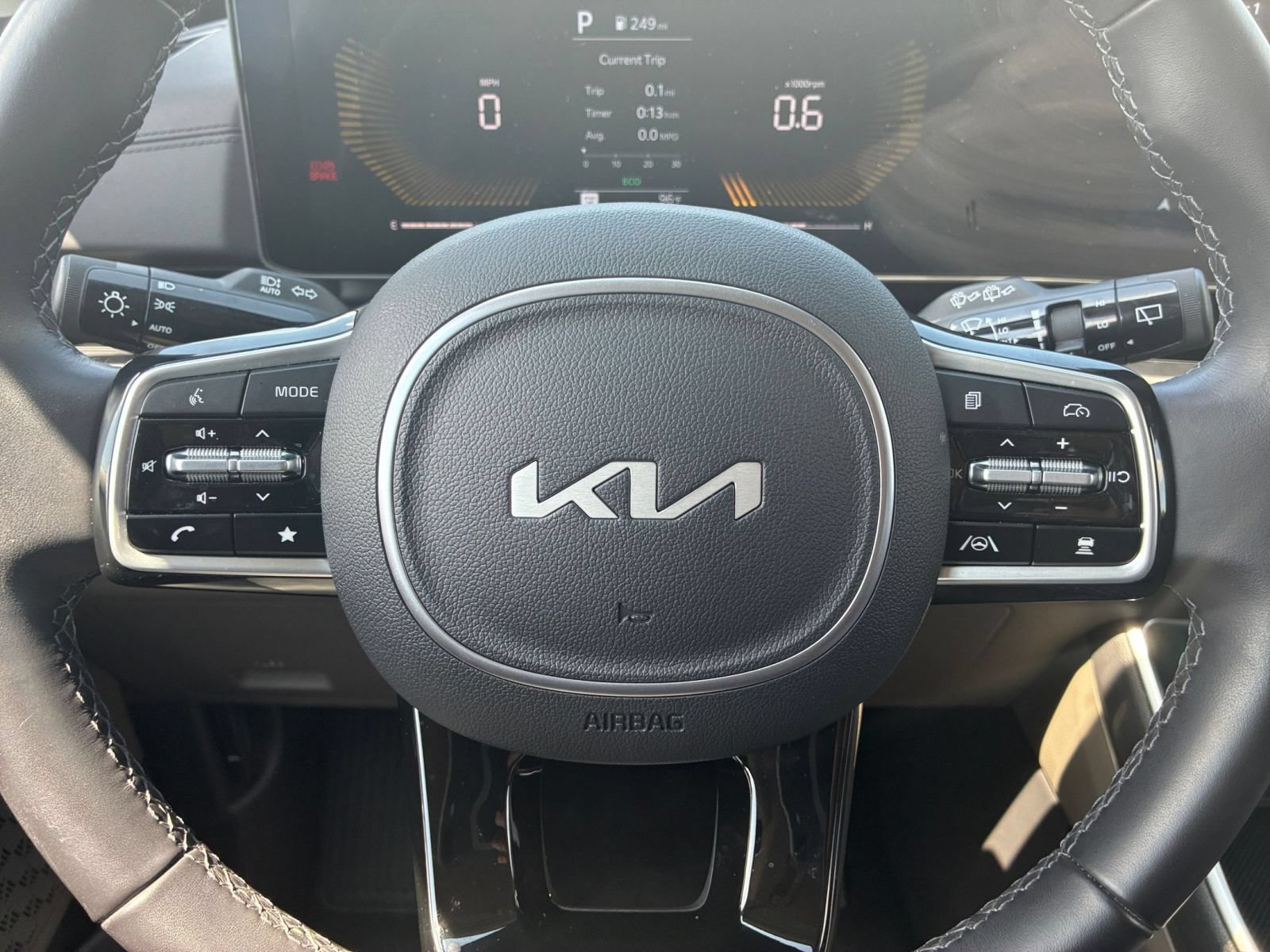 Used 2026 Kia Carnival FWD image 25