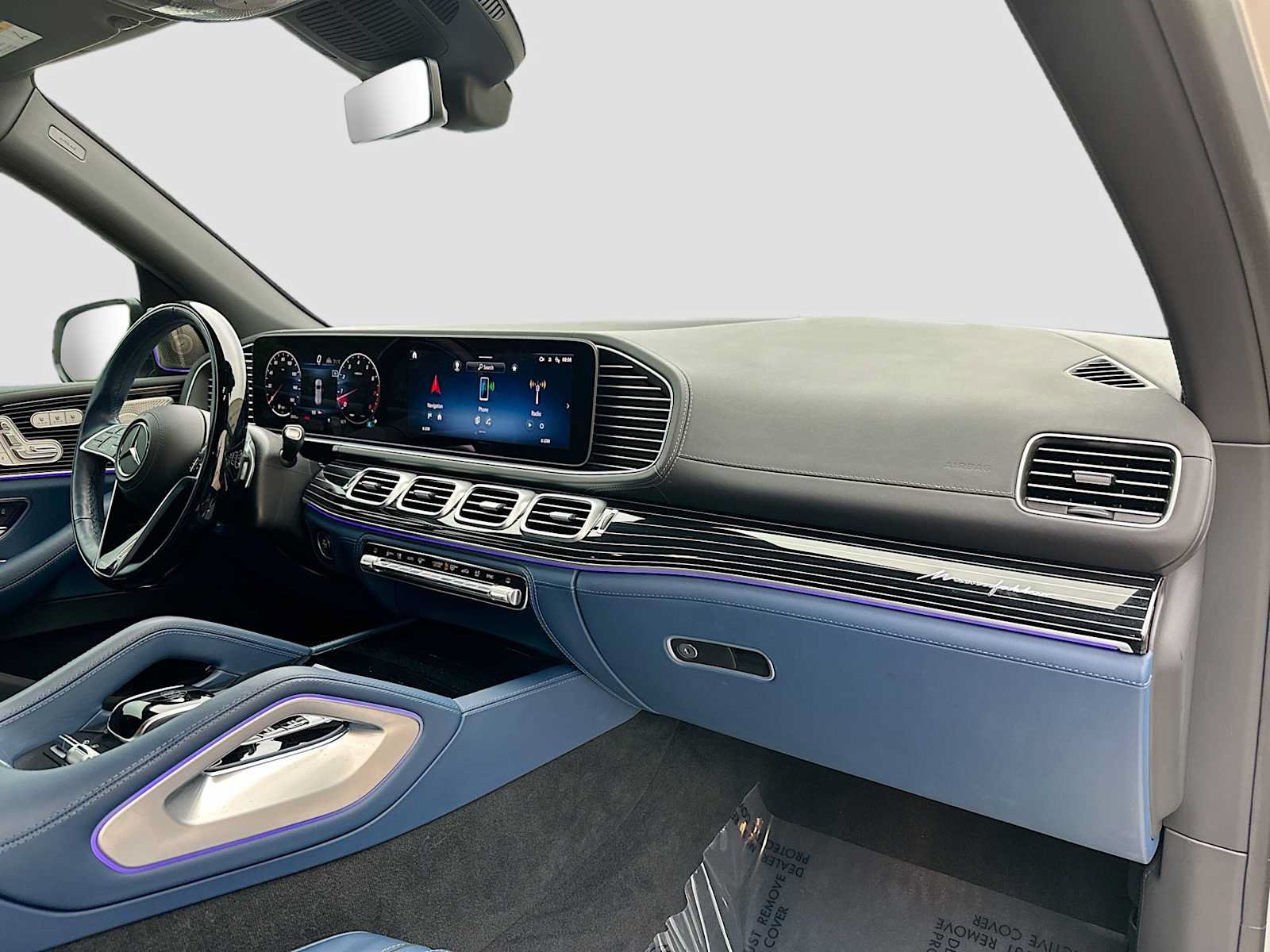 Used 2025 Mercedes-Benz Maybach GLS 600 4MATIC image 31