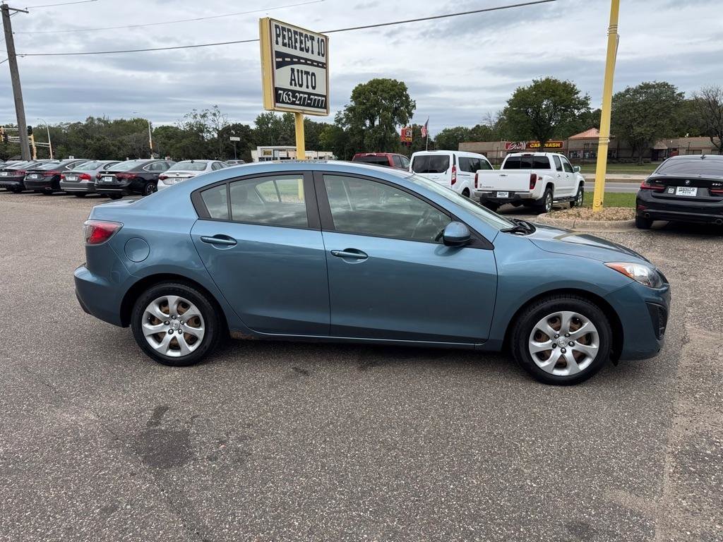 Used 2011 MAZDA MAZDA3 i Sport FWD image 3