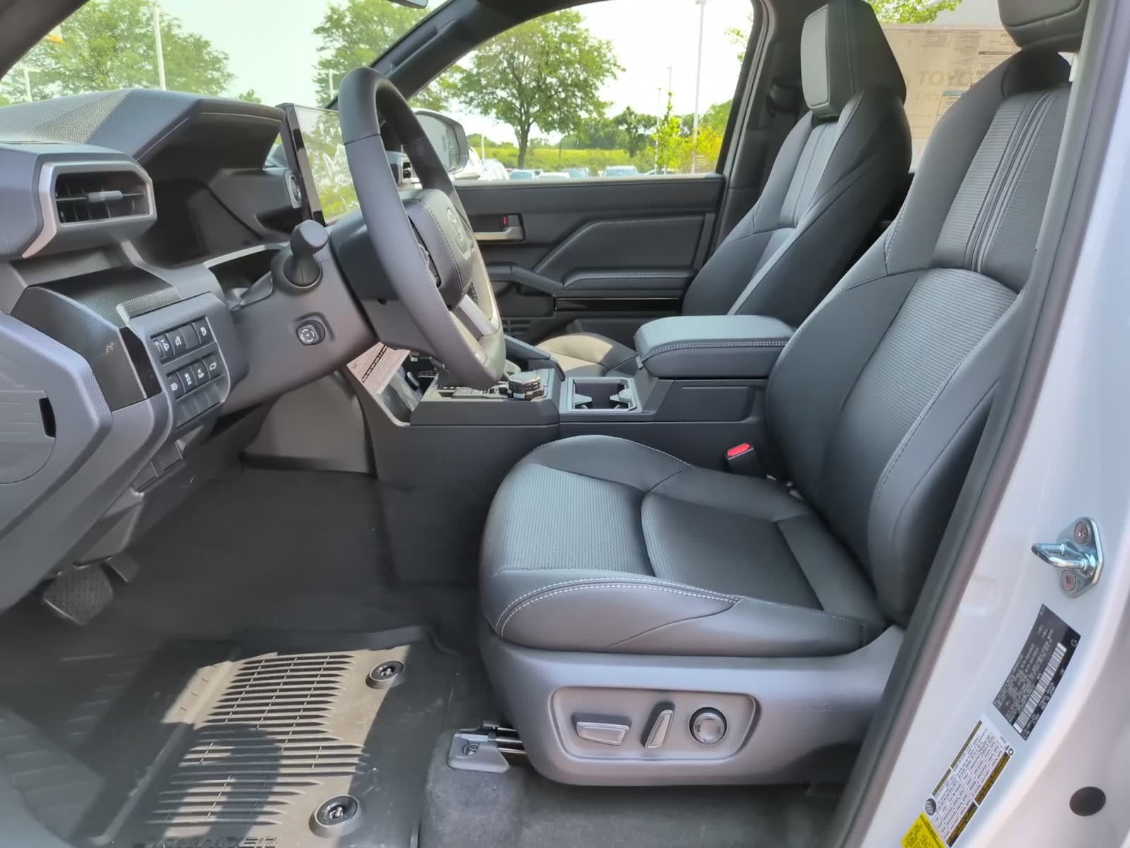 New 2026 Toyota 4Runner Limited AWD/4WD image 16