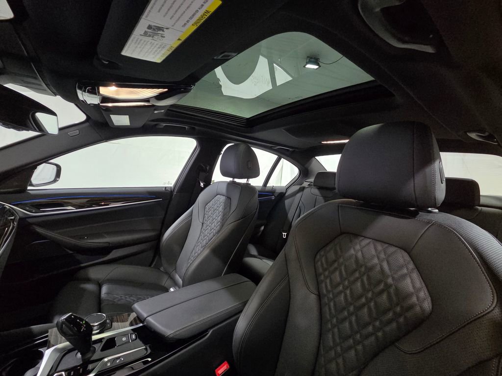 Used 2023 BMW 530e xDrive w/ Premium Package AWD/4WD image 12