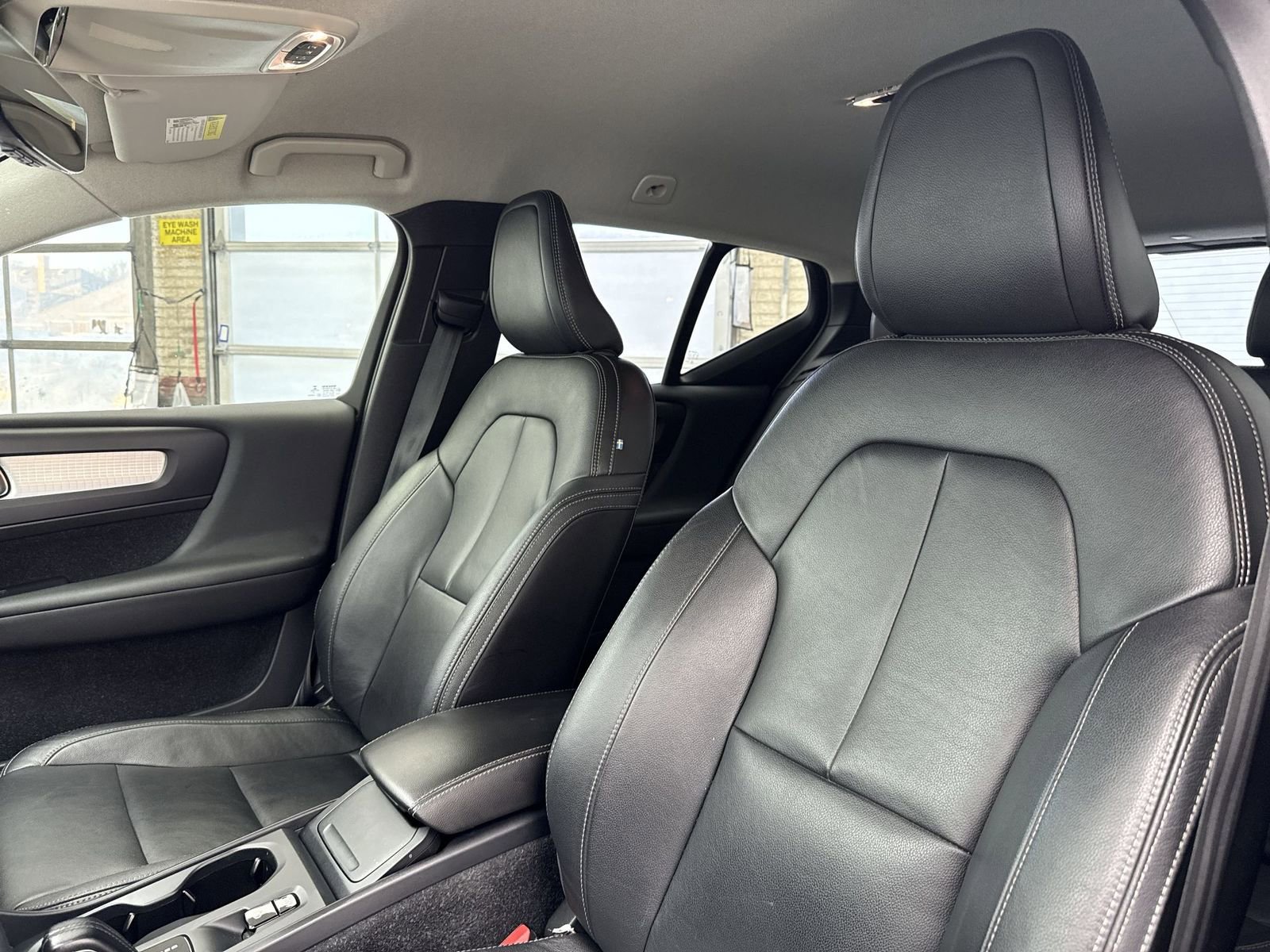 Used 2019 Volvo XC40 T5 Momentum image 10