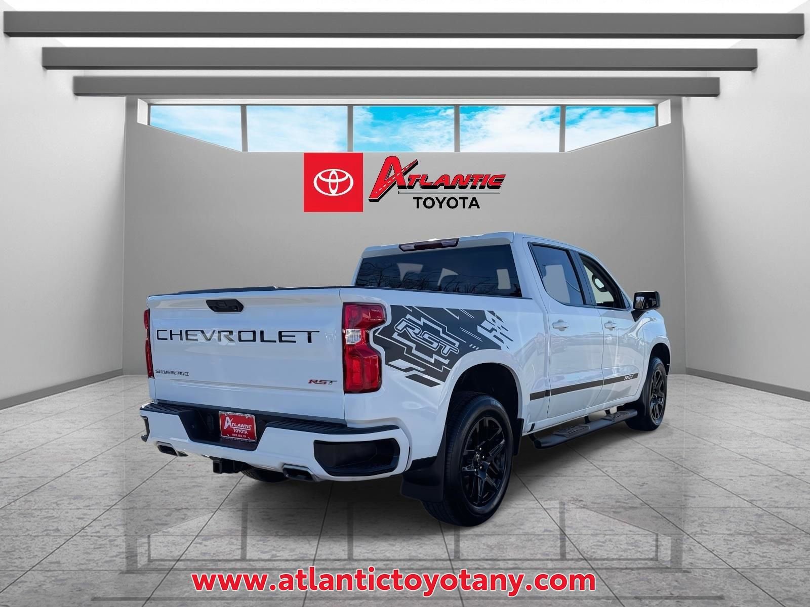 Used 2022 Chevrolet Silverado 1500 RST image 6