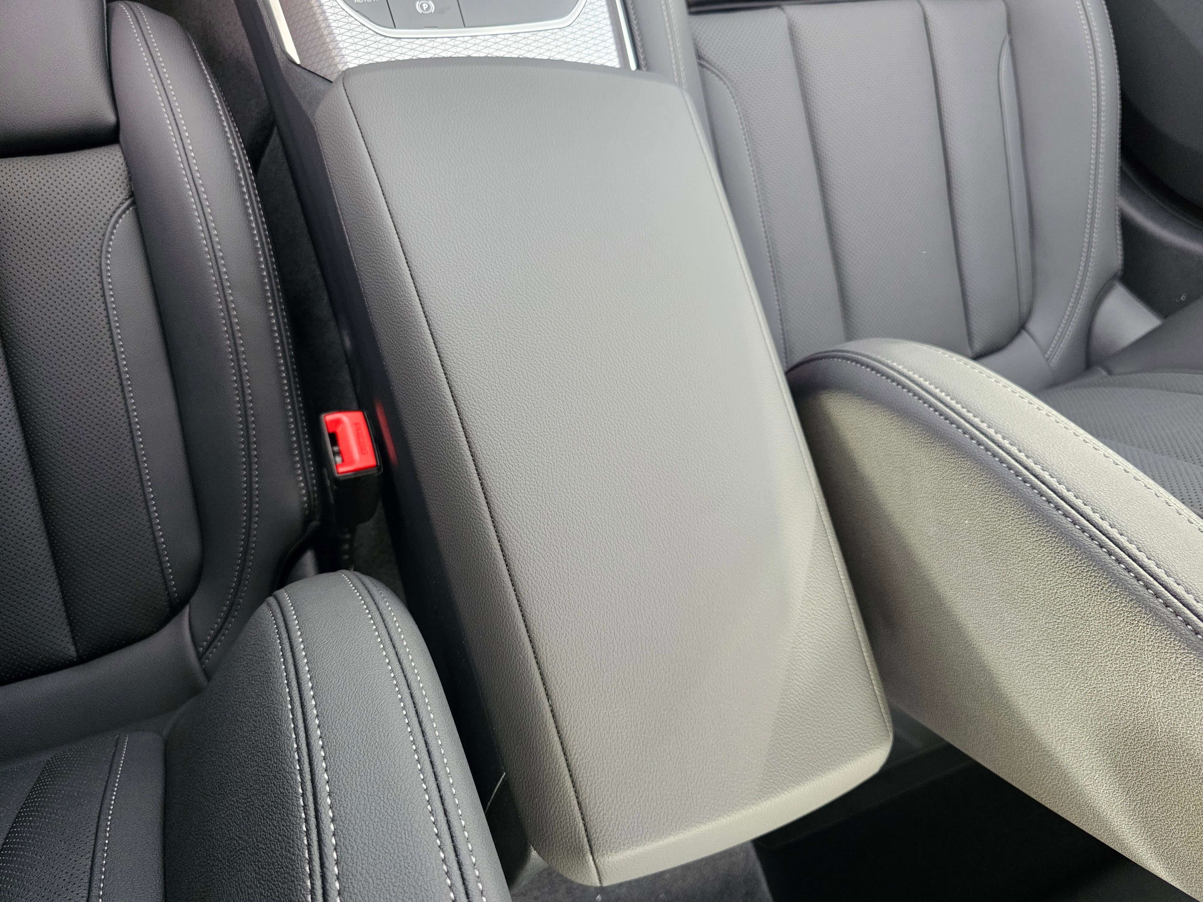 New 2026 BMW 330i xDrive Sedan w/ M Sport Package image 24