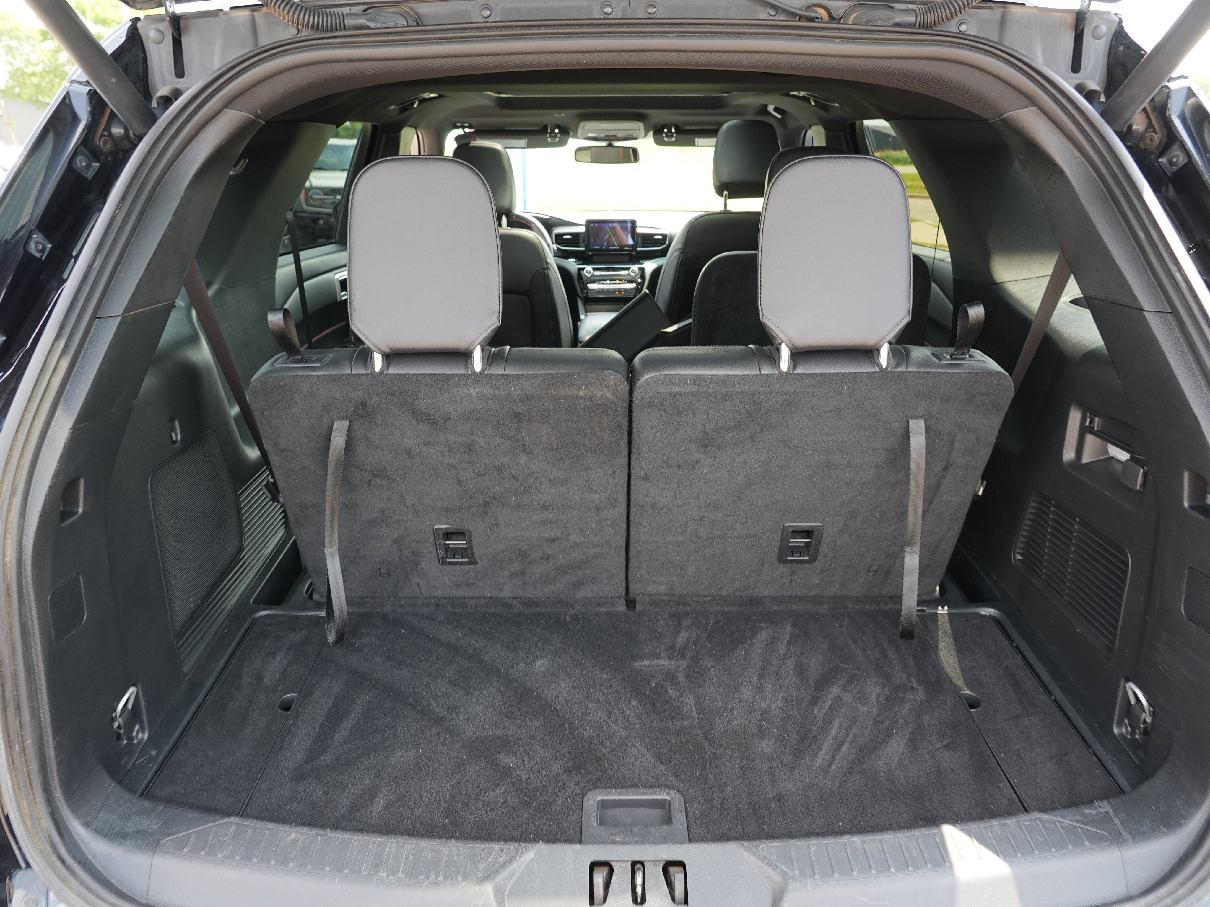 Used 2024 Ford Explorer ST-Line w/ Class IV Trailer Tow Package AWD/4WD image 31