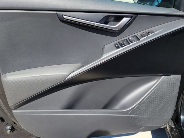 Certified 2023 Kia Niro LX FWD image 10