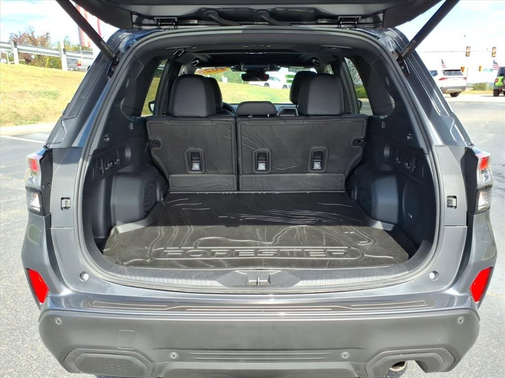 Used 2025 Subaru Forester Limited image 26