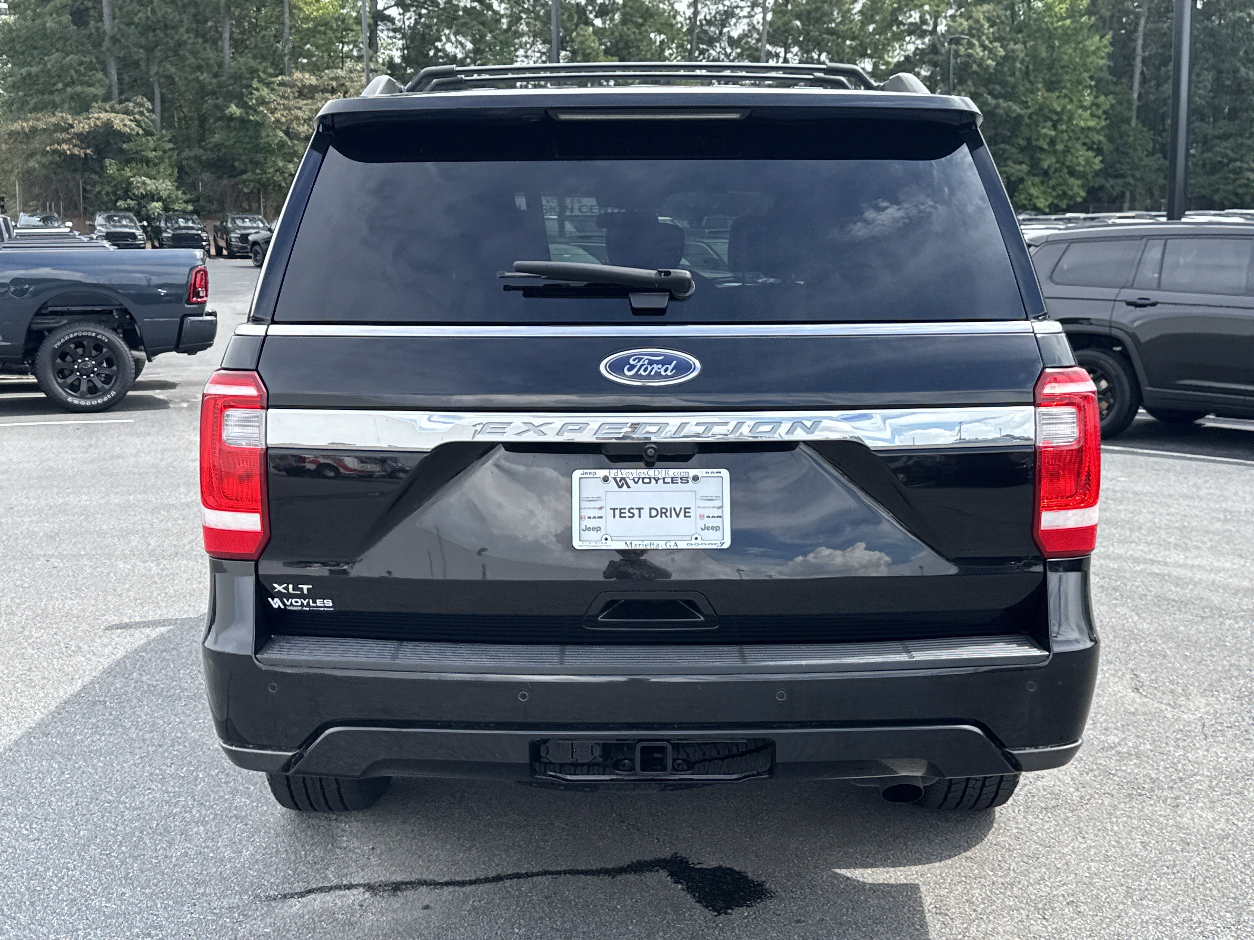 Used 2021 Ford Expedition XLT image 7